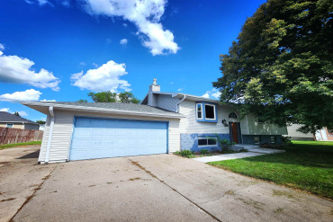 807 West Avenue Gibbon, Nebraska 68840, 3 Bedrooms Bedrooms, ,3 BathroomsBathrooms,Residential,For Sale,807 West Avenue,20261061