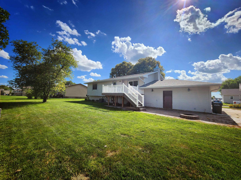 807 West Avenue Gibbon, Nebraska 68840, 3 Bedrooms Bedrooms, ,3 BathroomsBathrooms,Residential,For Sale,807 West Avenue,20261061