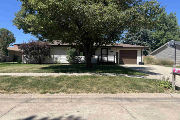1335 N Hewett Hastings, Nebraska 68901, 2 Bedrooms Bedrooms, ,2 BathroomsBathrooms,Residential,For Sale,1335 N Hewett,20261076