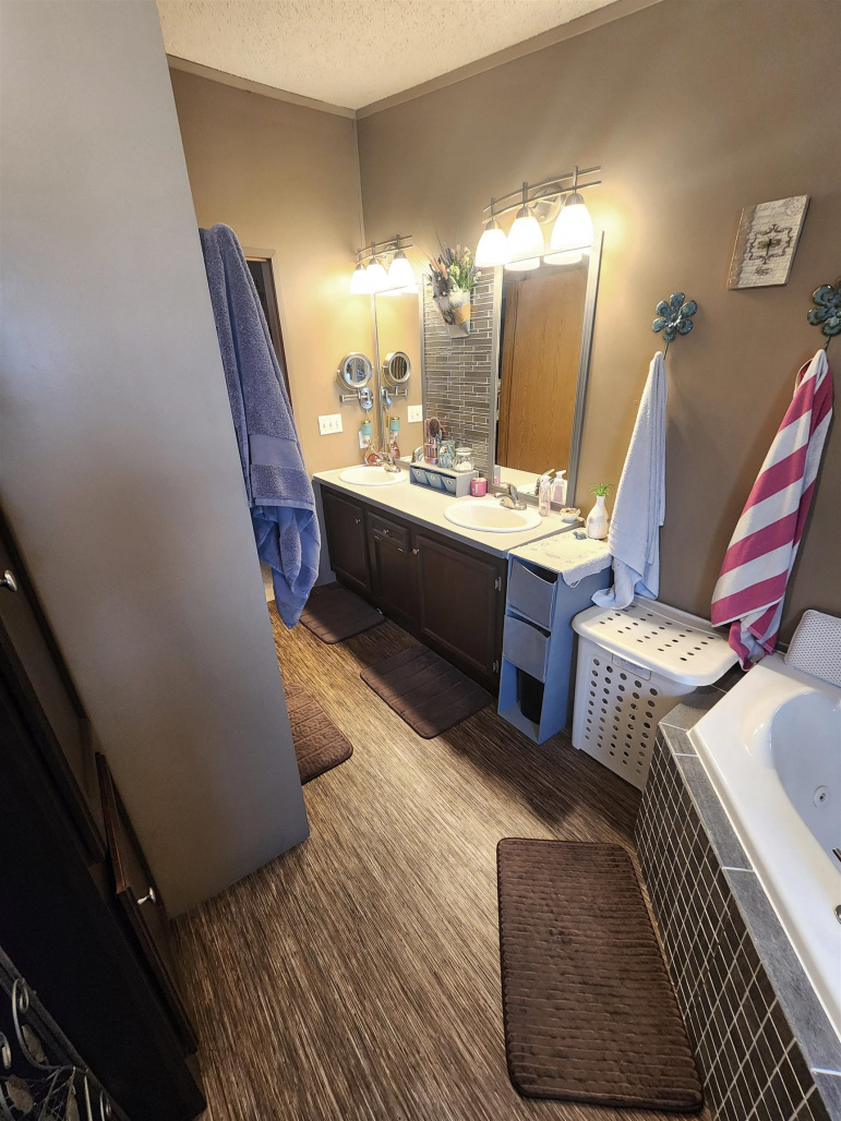 502 N 3rd Avenue Axtell, Nebraska 68924, 3 Bedrooms Bedrooms, ,2 BathroomsBathrooms,Residential,For Sale,502 N 3rd Avenue,20261090