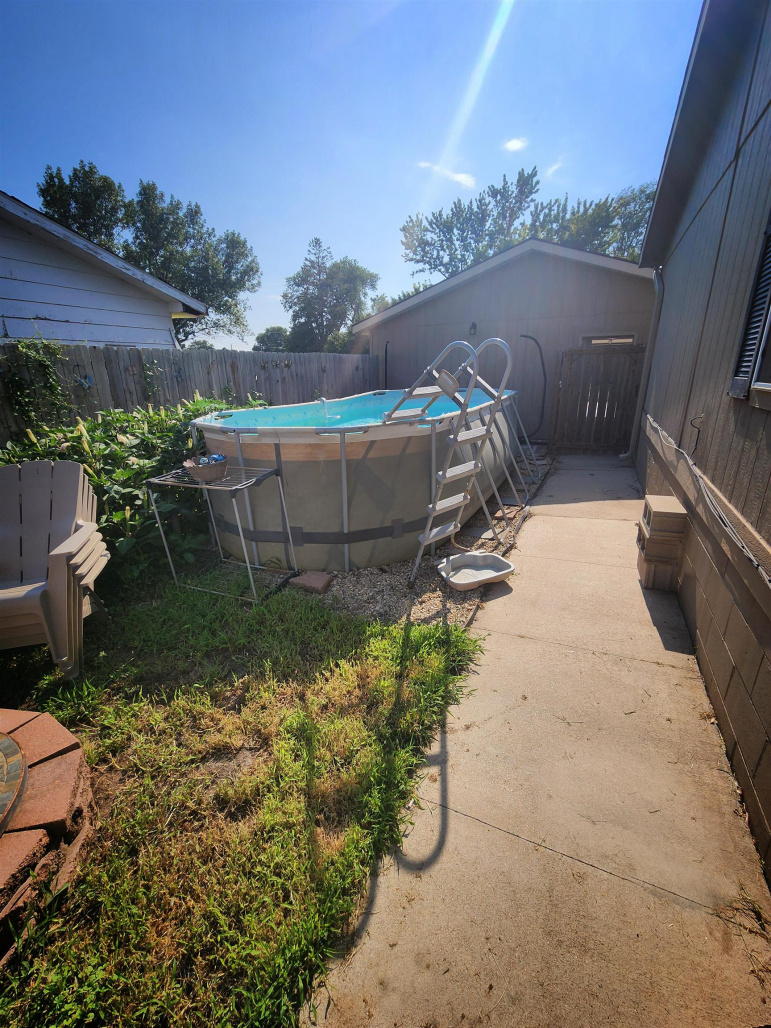 502 N 3rd Avenue Axtell, Nebraska 68924, 3 Bedrooms Bedrooms, ,2 BathroomsBathrooms,Residential,For Sale,502 N 3rd Avenue,20261090