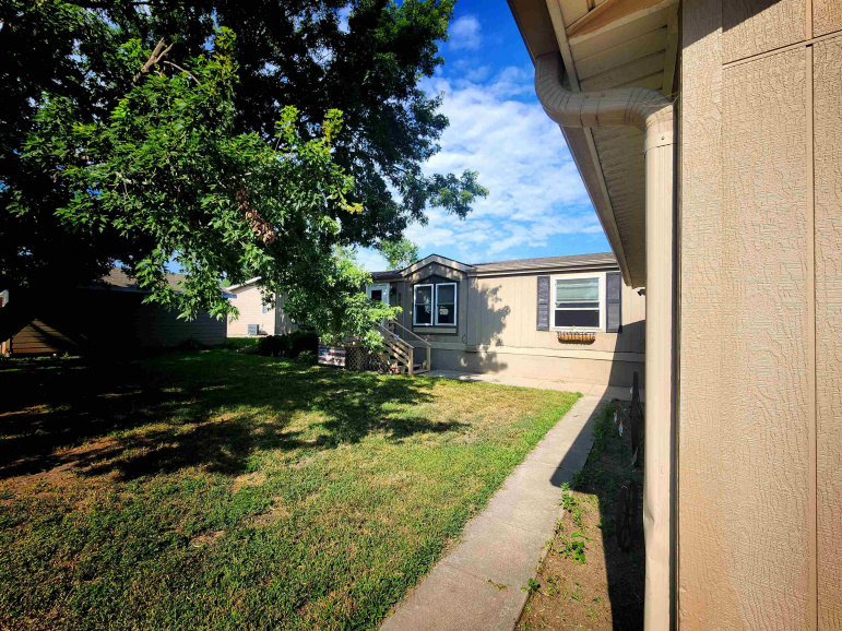 502 N 3rd Avenue Axtell, Nebraska 68924, 3 Bedrooms Bedrooms, ,2 BathroomsBathrooms,Residential,For Sale,502 N 3rd Avenue,20261090