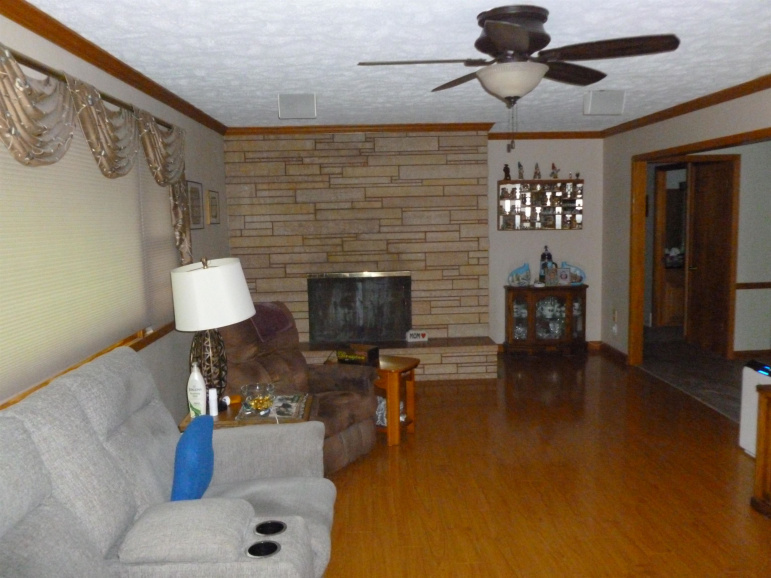6504 2nd Avenue Kearney, Nebraska 68845, 2 Bedrooms Bedrooms, ,2 BathroomsBathrooms,Residential,For Sale,6504 2nd Avenue,20261089