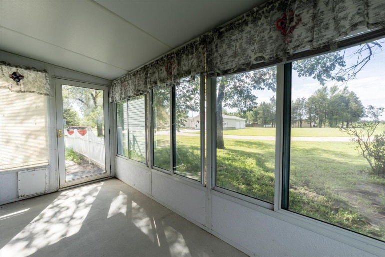 715 E Oliver Street Hansen, Nebraska 68901, 5 Bedrooms Bedrooms, ,3 BathroomsBathrooms,Residential,For Sale,715 E Oliver Street,20261086