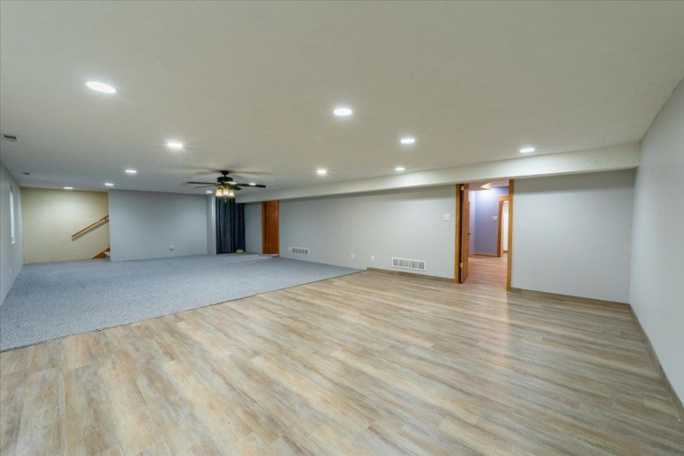715 E Oliver Street Hansen, Nebraska 68901, 5 Bedrooms Bedrooms, ,3 BathroomsBathrooms,Residential,For Sale,715 E Oliver Street,20261086
