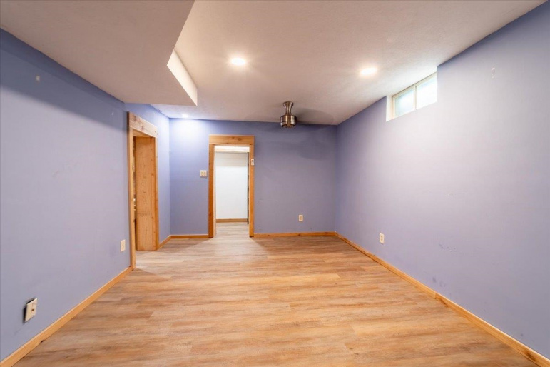 715 E Oliver Street Hansen, Nebraska 68901, 5 Bedrooms Bedrooms, ,3 BathroomsBathrooms,Residential,For Sale,715 E Oliver Street,20261086