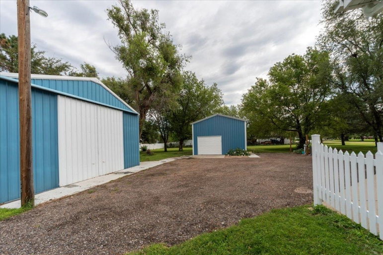 715 E Oliver Street Hansen, Nebraska 68901, 5 Bedrooms Bedrooms, ,3 BathroomsBathrooms,Residential,For Sale,715 E Oliver Street,20261086