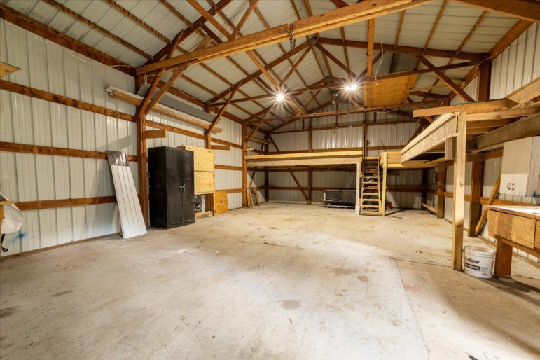 715 E Oliver Street Hansen, Nebraska 68901, 5 Bedrooms Bedrooms, ,3 BathroomsBathrooms,Residential,For Sale,715 E Oliver Street,20261086