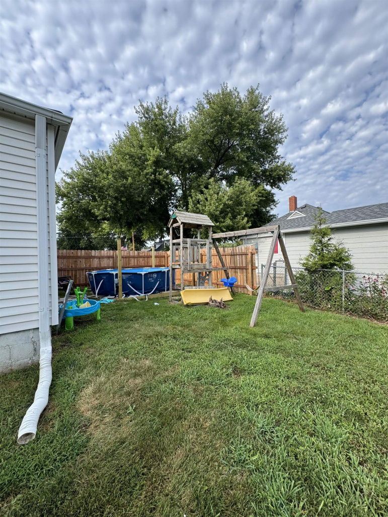 522 E 12th Street Hastings, Nebraska 68901, 3 Bedrooms Bedrooms, ,2 BathroomsBathrooms,Residential,For Sale,522 E 12th Street,20261097