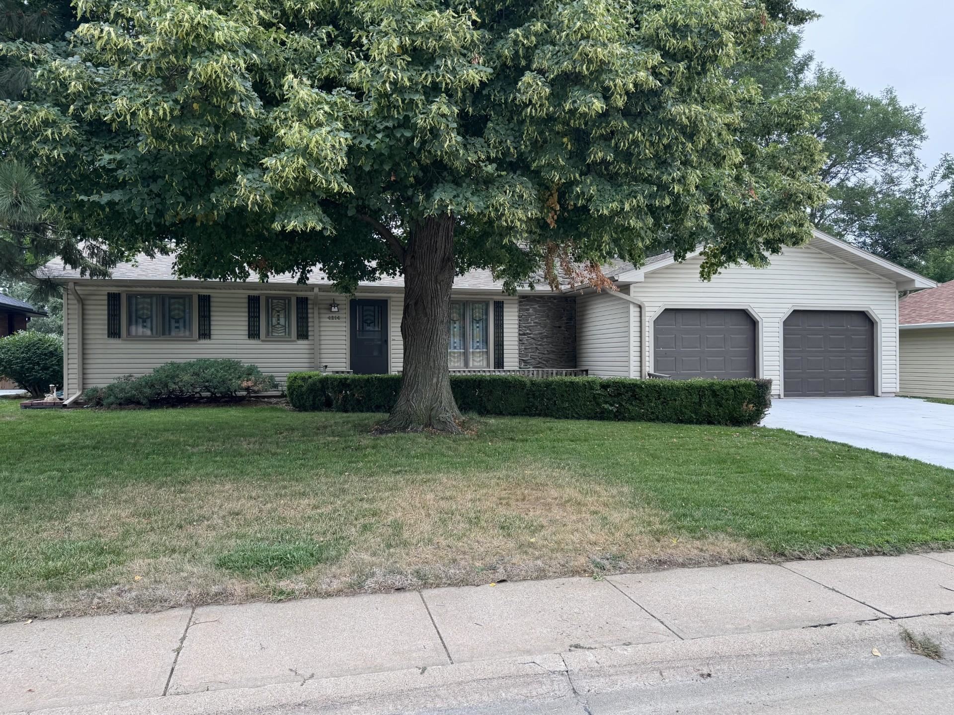 4214 1st Avenue Kearney, Nebraska 68847, 4 Bedrooms Bedrooms, ,3 BathroomsBathrooms,Residential,For Sale,4214 1st Avenue,20261098