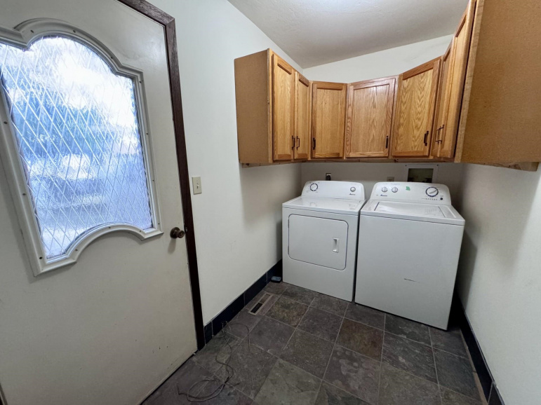 4214 1st Avenue Kearney, Nebraska 68847, 4 Bedrooms Bedrooms, ,3 BathroomsBathrooms,Residential,For Sale,4214 1st Avenue,20261098