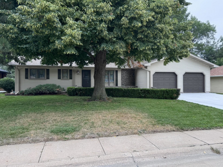 4214 1st Avenue Kearney, Nebraska 68847, 4 Bedrooms Bedrooms, ,3 BathroomsBathrooms,Residential,For Sale,4214 1st Avenue,20261098