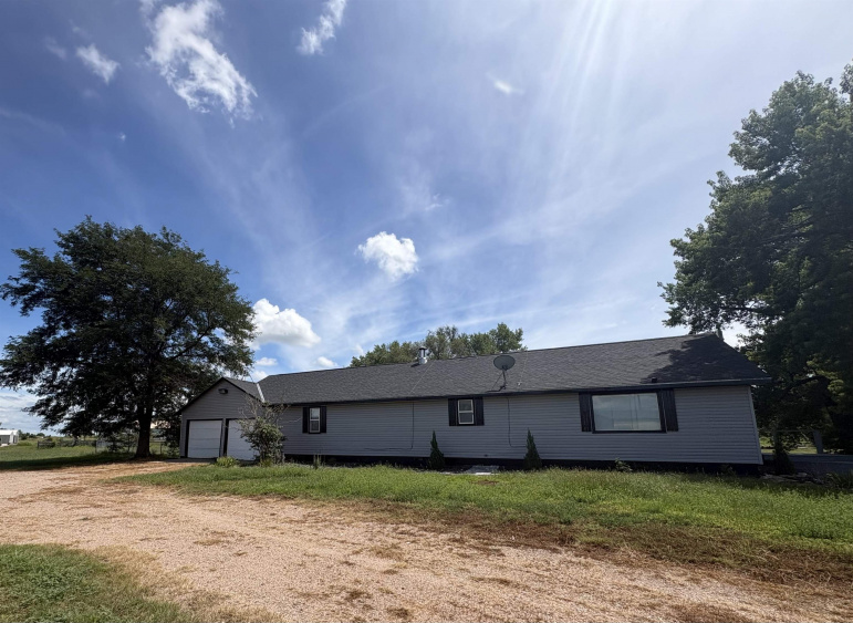 75242 Road 434 Lexington, Nebraska 68850, 4 Bedrooms Bedrooms, ,2 BathroomsBathrooms,Residential,For Sale,75242 Road 434,20261105