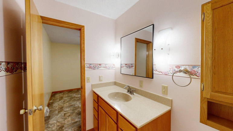 938 W 11th Street Lexington, Nebraska 68850, 4 Bedrooms Bedrooms, ,3 BathroomsBathrooms,Residential,For Sale,938 W 11th Street,20261113