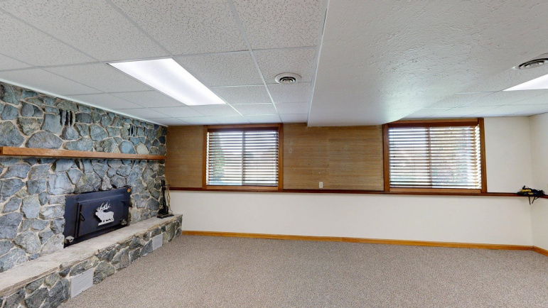 938 W 11th Street Lexington, Nebraska 68850, 4 Bedrooms Bedrooms, ,3 BathroomsBathrooms,Residential,For Sale,938 W 11th Street,20261113