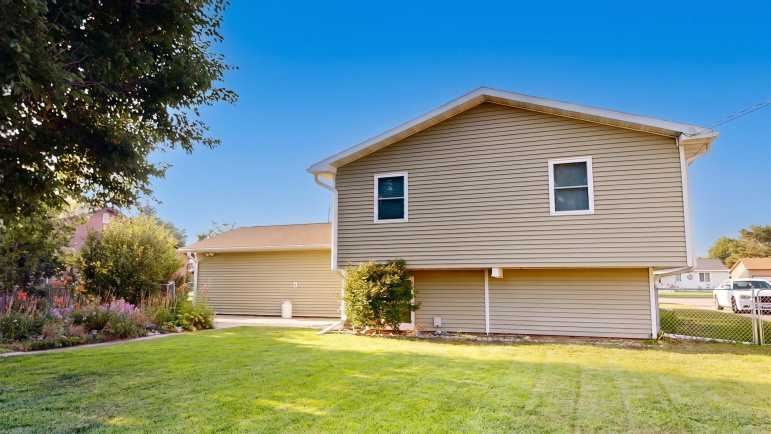 938 W 11th Street Lexington, Nebraska 68850, 4 Bedrooms Bedrooms, ,3 BathroomsBathrooms,Residential,For Sale,938 W 11th Street,20261113