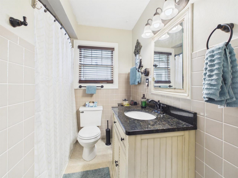 110 5th Avenue Holdrege, Nebraska 68949-0000, 2 Bedrooms Bedrooms, ,2 BathroomsBathrooms,Residential,For Sale,110 5th Avenue,20261122