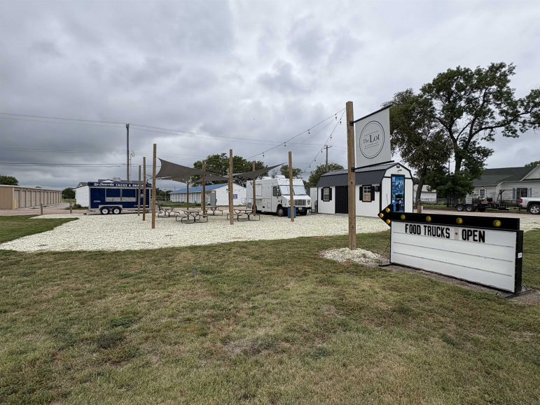105 W 11th Street Minden, Nebraska 68959, ,Commercial/industrial,For Sale,105 W 11th Street,20261131