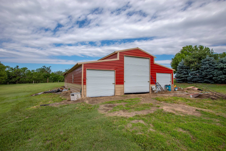 809 HWY 281 Red Cloud, Nebraska 68970, 3 Bedrooms Bedrooms, ,2 BathroomsBathrooms,Residential,For Sale,809 HWY 281,20261130