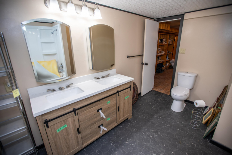 809 HWY 281 Red Cloud, Nebraska 68970, 3 Bedrooms Bedrooms, ,2 BathroomsBathrooms,Residential,For Sale,809 HWY 281,20261130