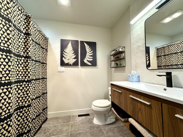 28 Mustang Trail Kearney, Nebraska 68845-7610, 5 Bedrooms Bedrooms, ,3 BathroomsBathrooms,Residential,For Sale,28 Mustang Trail,20261127