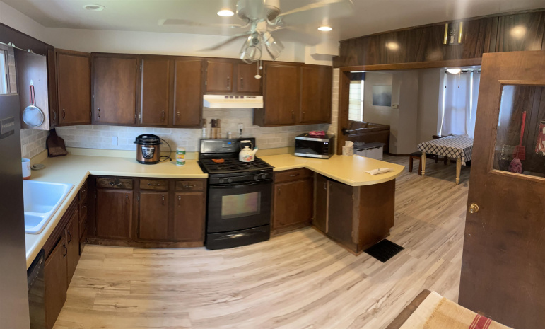 1320 Ave A Gothenburg, Nebraska 69138, 3 Bedrooms Bedrooms, ,2 BathroomsBathrooms,Residential,For Sale,1320 Ave A,20261136