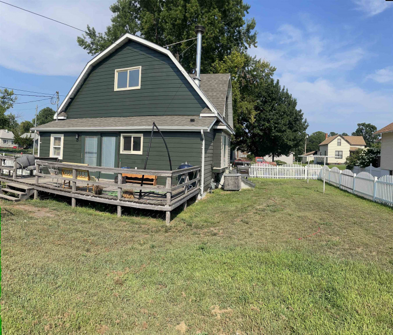 1320 Ave A Gothenburg, Nebraska 69138, 3 Bedrooms Bedrooms, ,2 BathroomsBathrooms,Residential,For Sale,1320 Ave A,20261136