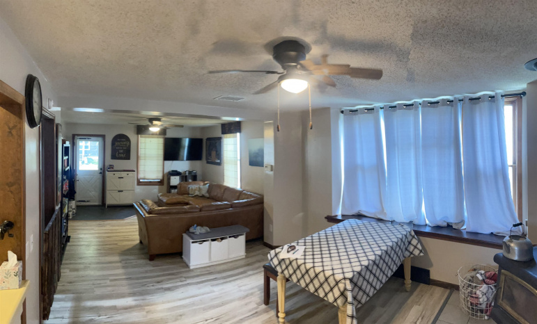 1320 Ave A Gothenburg, Nebraska 69138, 3 Bedrooms Bedrooms, ,2 BathroomsBathrooms,Residential,For Sale,1320 Ave A,20261136