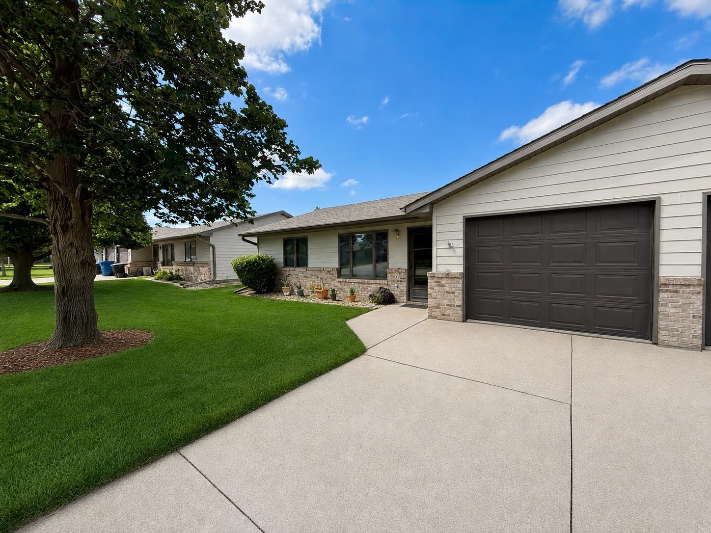 2110 30th Avenue #4 Kearney, Nebraska 68845, 2 Bedrooms Bedrooms, ,1 BathroomBathrooms,Residential,For Sale,2110 30th Avenue #4,20261134