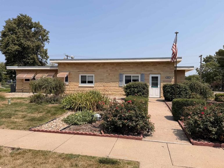 3303 F Avenue Kearney, Nebraska 68847, 2 Bedrooms Bedrooms, ,3 BathroomsBathrooms,Residential,For Sale,3303 F Avenue,20261145