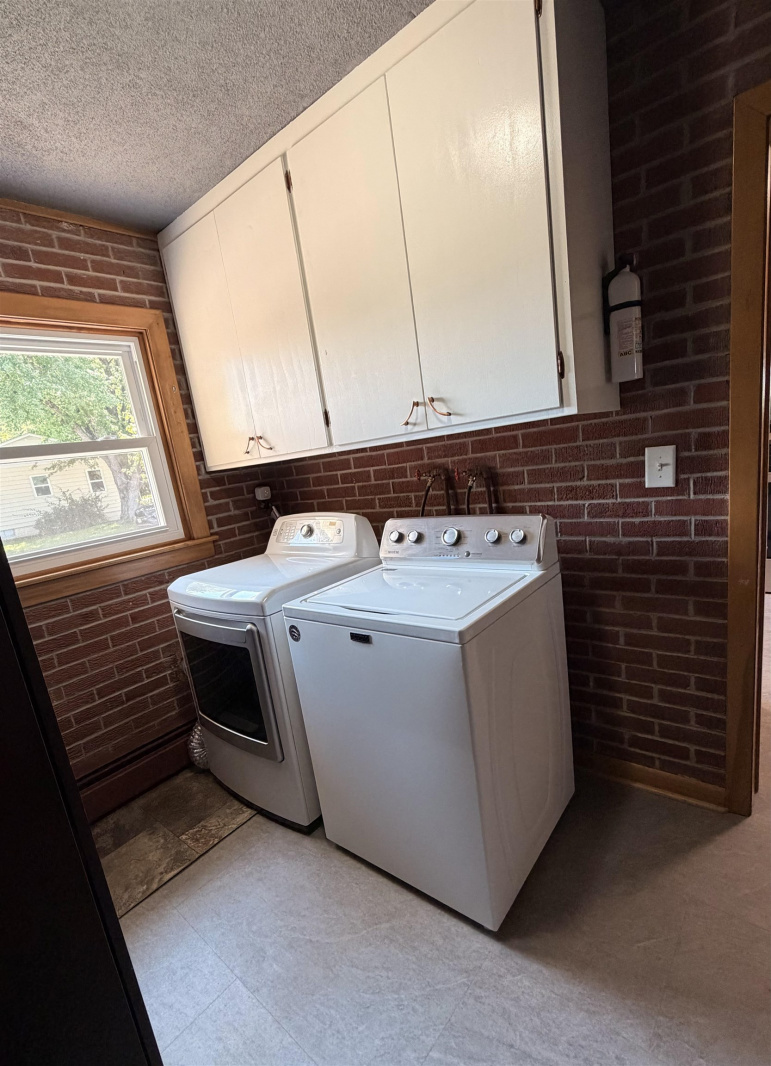 3303 F Avenue Kearney, Nebraska 68847, 2 Bedrooms Bedrooms, ,3 BathroomsBathrooms,Residential,For Sale,3303 F Avenue,20261145