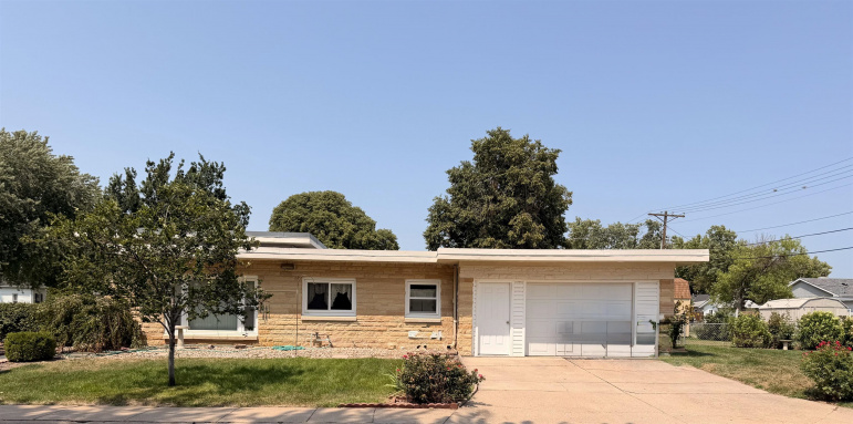 3303 F Avenue Kearney, Nebraska 68847, 2 Bedrooms Bedrooms, ,3 BathroomsBathrooms,Residential,For Sale,3303 F Avenue,20261145