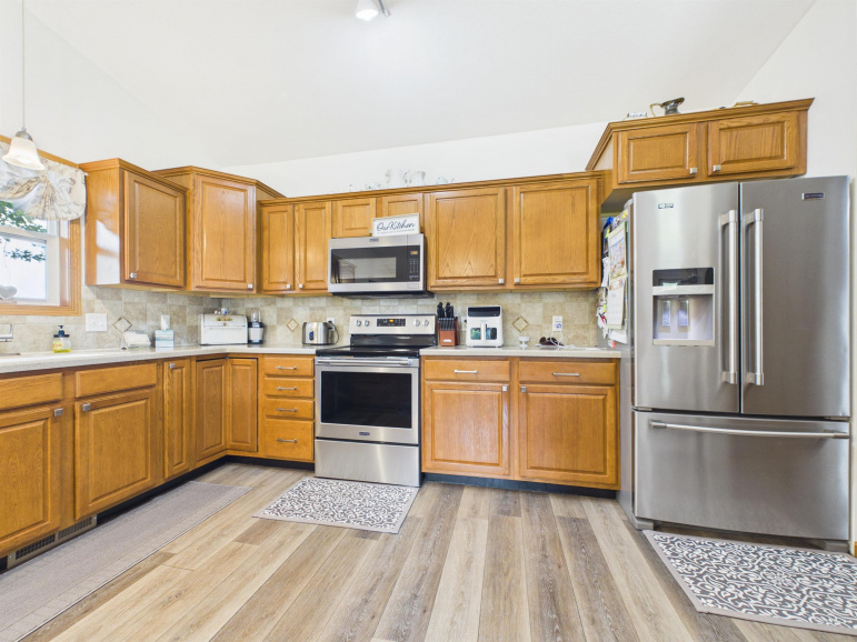 1383 Evergreen Street Minden, Nebraska 68959, 4 Bedrooms Bedrooms, ,3 BathroomsBathrooms,Residential,For Sale,1383 Evergreen Street,20261150