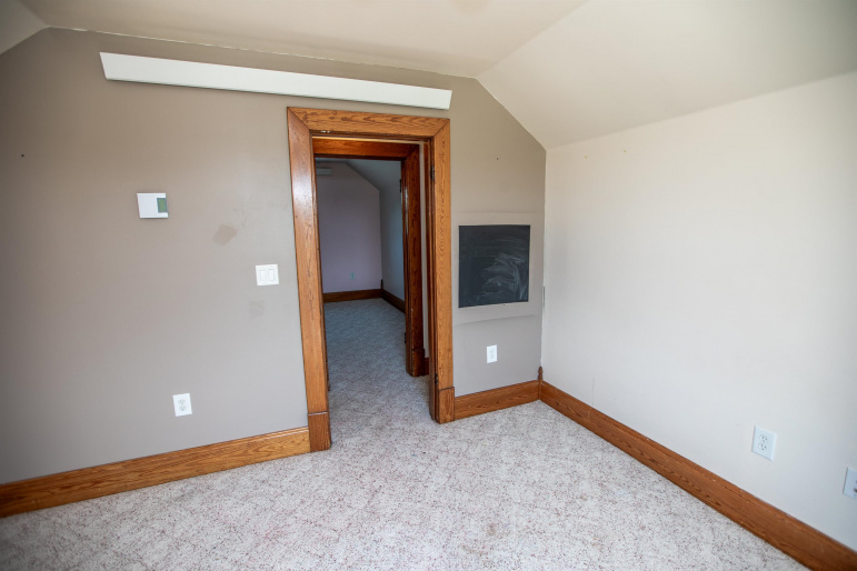 1136 T Road Blue Hill, Nebraska 68930, 4 Bedrooms Bedrooms, ,1 BathroomBathrooms,Residential,For Sale,1136 T Road,20261152