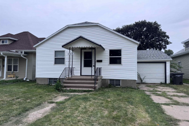 138 E 5th Street Hastings, Nebraska 68901, 2 Bedrooms Bedrooms, ,2 BathroomsBathrooms,Residential,For Sale,138 E 5th Street,20261156