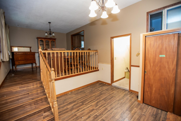 105 W 16th Street Grand Island, Nebraska 68801, 2 Bedrooms Bedrooms, ,2 BathroomsBathrooms,Residential,For Sale,105 W 16th Street,20261149
