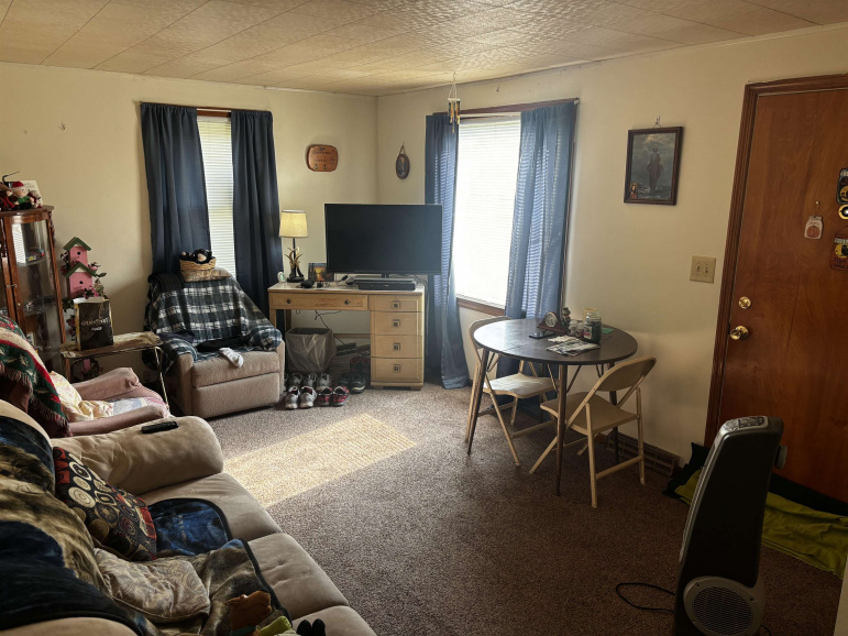 1128 N Saunders Avenue Hastings, Nebraska 68901, 2 Bedrooms Bedrooms, ,1 BathroomBathrooms,Residential,For Sale,1128 N Saunders Avenue,20261147
