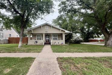 1700 W 7th St Hastings, Nebraska 68901, 3 Bedrooms Bedrooms, ,2 BathroomsBathrooms,Residential,For Sale,1700 W 7th St,20261163