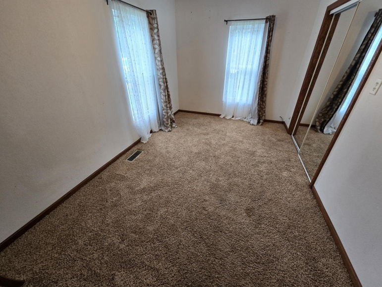 11802 Davis Street Roseland, Nebraska 68973, 3 Bedrooms Bedrooms, ,1 BathroomBathrooms,Residential,For Sale,11802 Davis Street,20261169