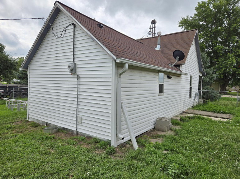 11802 Davis Street Roseland, Nebraska 68973, 3 Bedrooms Bedrooms, ,1 BathroomBathrooms,Residential,For Sale,11802 Davis Street,20261169