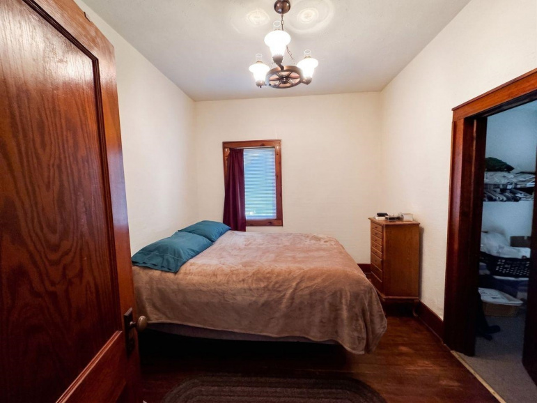 501 S Kansas Avenue Hastings, Nebraska 68901, 3 Bedrooms Bedrooms, ,2 BathroomsBathrooms,Residential,For Sale,501 S Kansas Avenue,20261177