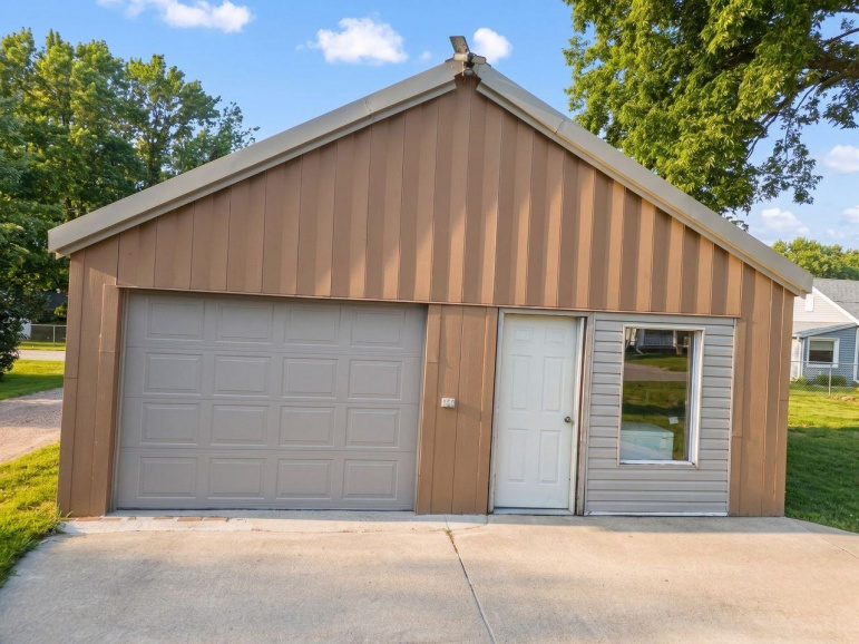 501 S Kansas Avenue Hastings, Nebraska 68901, 3 Bedrooms Bedrooms, ,2 BathroomsBathrooms,Residential,For Sale,501 S Kansas Avenue,20261177