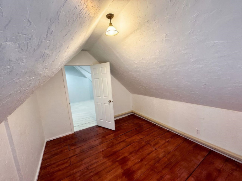 1322 W 4th Street Hastings, Nebraska 68901, 3 Bedrooms Bedrooms, ,3 BathroomsBathrooms,Residential,For Sale,1322 W 4th Street,20261175