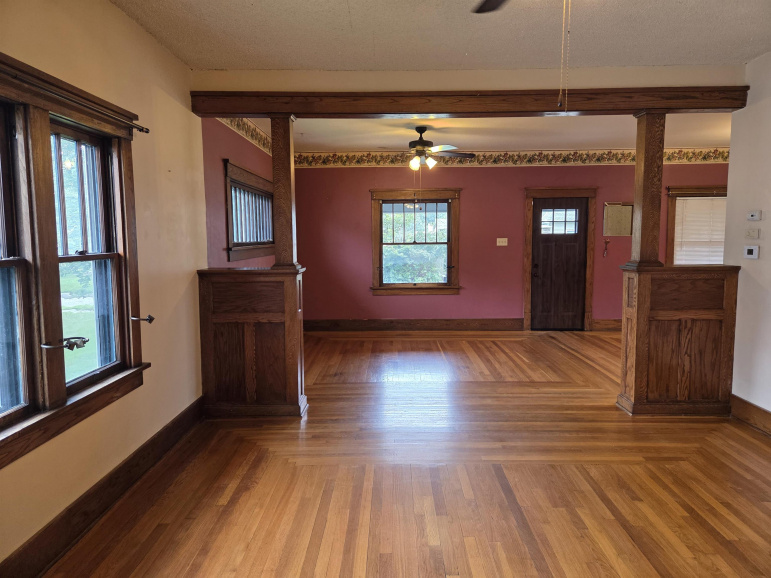 1134 W 8th Street Hastings, Nebraska 68901-0000, 3 Bedrooms Bedrooms, ,2 BathroomsBathrooms,Residential,For Sale,1134 W 8th Street,20261173