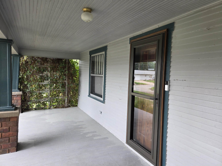 1134 W 8th Street Hastings, Nebraska 68901-0000, 3 Bedrooms Bedrooms, ,2 BathroomsBathrooms,Residential,For Sale,1134 W 8th Street,20261173