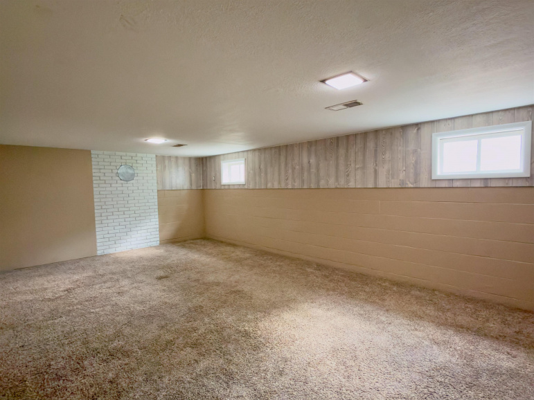 3507 Linden Drive Kearney, Nebraska 68847, 3 Bedrooms Bedrooms, ,2 BathroomsBathrooms,Residential,For Sale,3507 Linden Drive,20261171