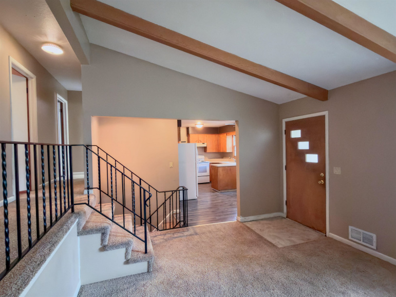 3507 Linden Drive Kearney, Nebraska 68847, 3 Bedrooms Bedrooms, ,2 BathroomsBathrooms,Residential,For Sale,3507 Linden Drive,20261171