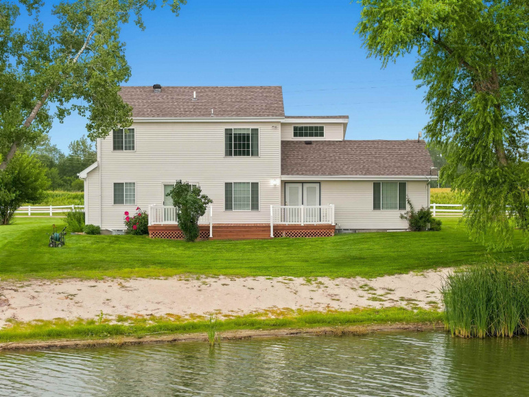 2 Sonja Drive Doniphan, Nebraska 68832, 3 Bedrooms Bedrooms, ,3 BathroomsBathrooms,Residential,For Sale,2 Sonja Drive,20261181