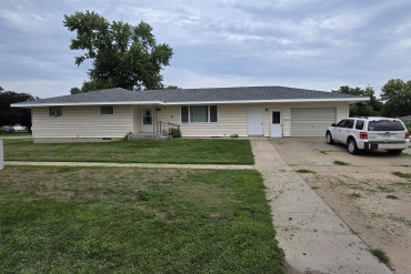 205 E 7th Avenue Red Cloud, Nebraska 68970, 3 Bedrooms Bedrooms, ,2 BathroomsBathrooms,Residential,For Sale,205 E 7th Avenue,20261189
