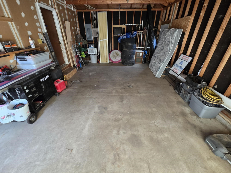205 E 7th Avenue Red Cloud, Nebraska 68970, 3 Bedrooms Bedrooms, ,2 BathroomsBathrooms,Residential,For Sale,205 E 7th Avenue,20261189